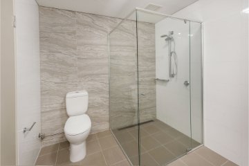Apt 34 - Ensuite (2)